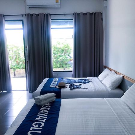 Glur Phuket Patong Beach Bagian luar foto