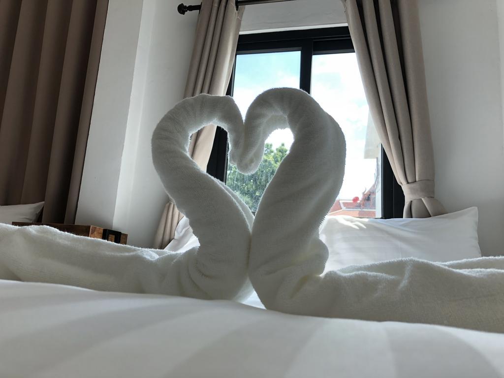 Glur Phuket Patong Beach Bagian luar foto