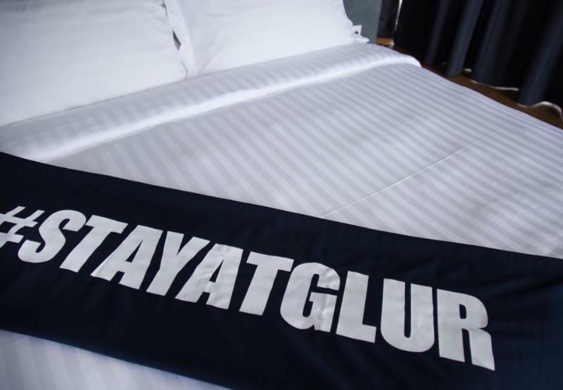 Glur Phuket Patong Beach Bagian luar foto